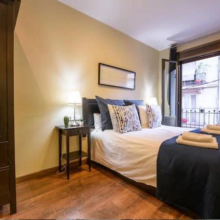 Ramblasrentals Cozy Renovated 2Br With Balcony Lift 20M Rambla - Parking - Wifi バルセロナ エクステリア 写真