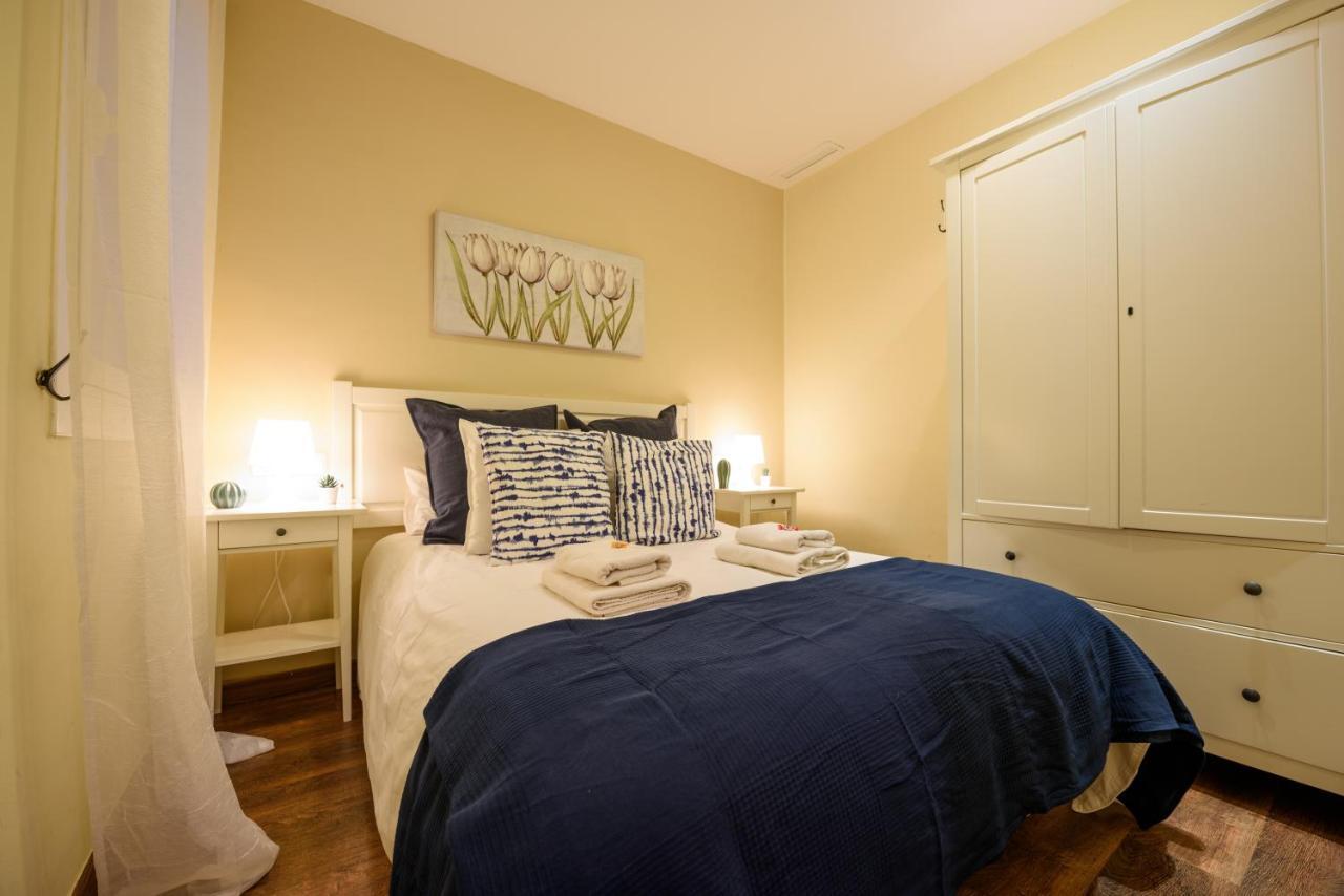 Ramblasrentals Cozy Renovated 2Br With Balcony Lift 20M Rambla - Parking - Wifi バルセロナ エクステリア 写真