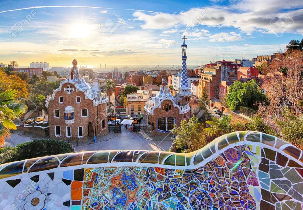 Ramblasrentals Cozy Renovated 2Br With Balcony Lift 20M Rambla - Parking - Wifi バルセロナ エクステリア 写真