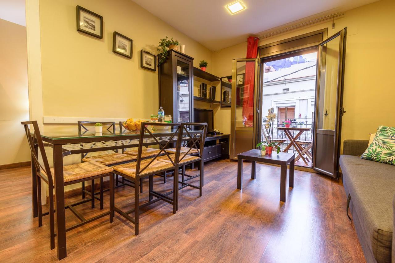 Ramblasrentals Cozy Renovated 2Br With Balcony Lift 20M Rambla - Parking - Wifi バルセロナ エクステリア 写真